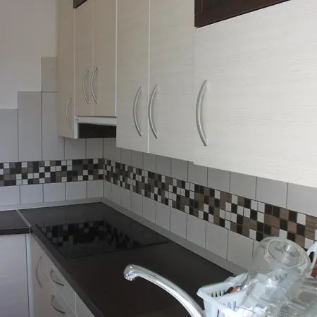 Mesteri Apartman *