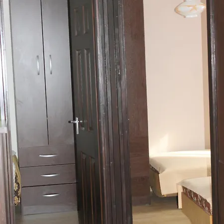 Mesteri Apartman Holiday home