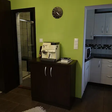 Mesteri Apartman *