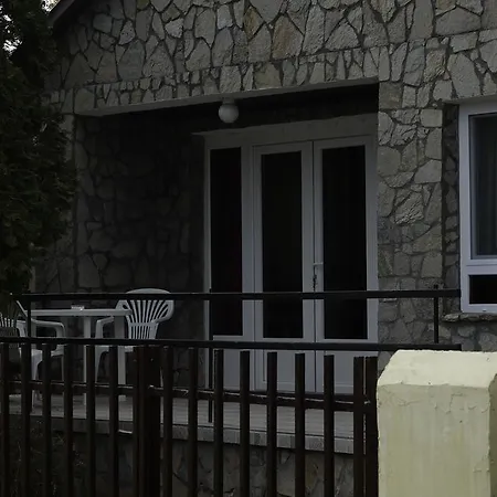 Holiday home Mesteri Apartman Mesteri