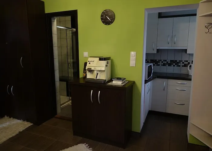 Mesteri Apartman *